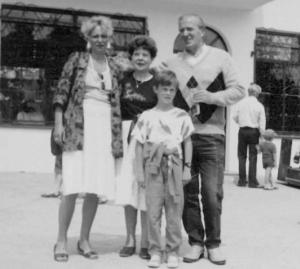 Mamulek, Sebuś, wujek Bogdan i Jego żona Ewa, urlop nad morzem 1988