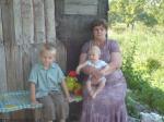 Morawica 2009- babcia z wnukami 