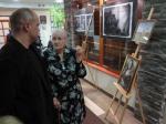 Wernisaż wystawy haftowanych obrazów dzieła babci Wandzi. 90 obrazów na 90-lecie. 