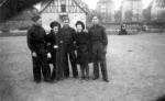 Jedyne zachowane zdjęcie z Niemiec, Getynga 1945 lub 1946. Mama druga z prawej, siostra Barbara druga z lewej