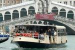 Wycieczka tramwajami wodnymi po Wenecji.