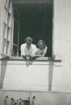 Z bratem Karolem w Milanówku 9.06.1940